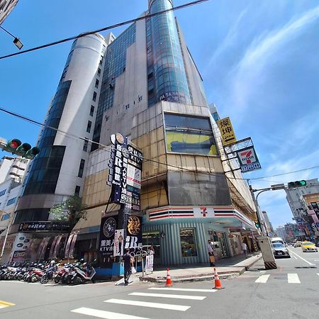 โรงแรม ออเนสต์แอนด์วอร์ม เถาหยวน ภายนอก รูปภาพ