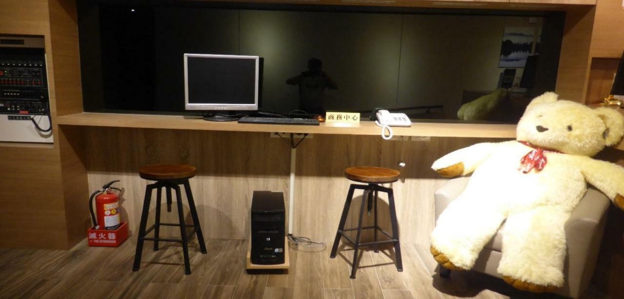 โรงแรม ออเนสต์แอนด์วอร์ม เถาหยวน ภายนอก รูปภาพ